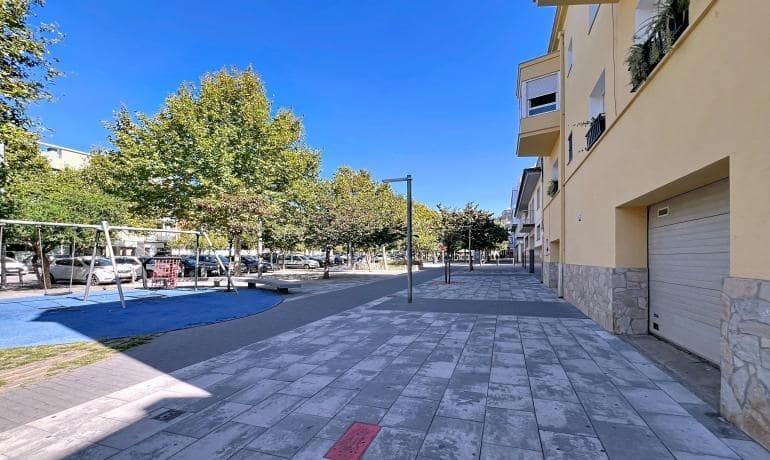 2 bedroom Apartment for sale in Roses - € 185,000 (Ref: 9440012)