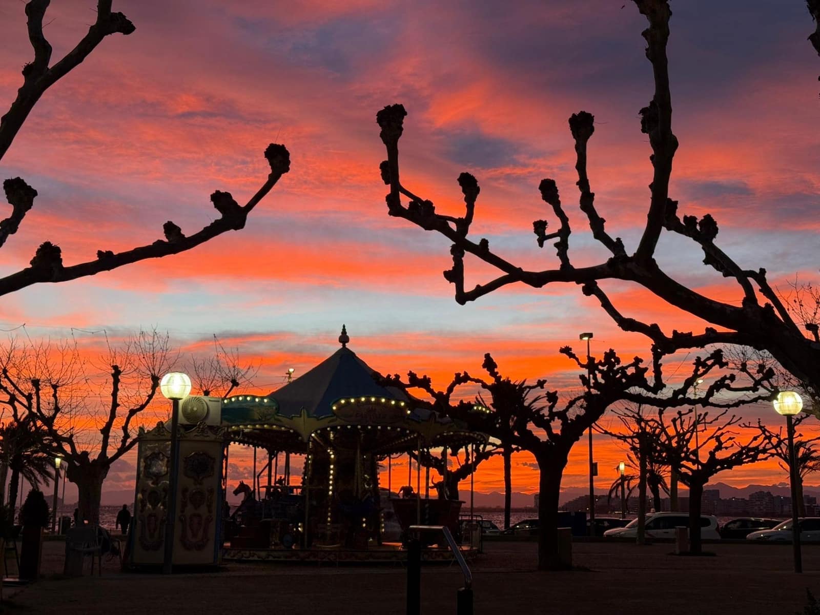 2 bedroom Apartment for sale in Roses - € 185,000 (Ref: 9440012)