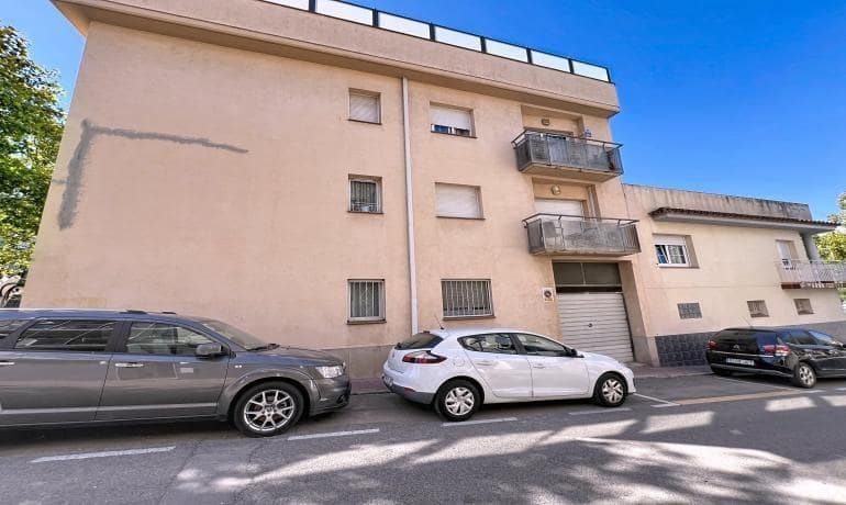 2 bedroom Apartment for sale in Roses - € 185,000 (Ref: 9440012)