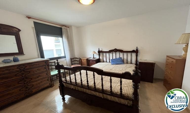 3 bedroom Apartment for sale in Roses - € 287,000 (Ref: 9440013)