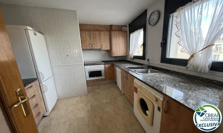 3 bedroom Apartment for sale in Roses - € 287,000 (Ref: 9440013)