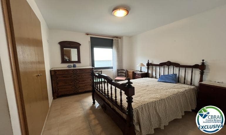 3 bedroom Apartment for sale in Roses - € 287,000 (Ref: 9440013)