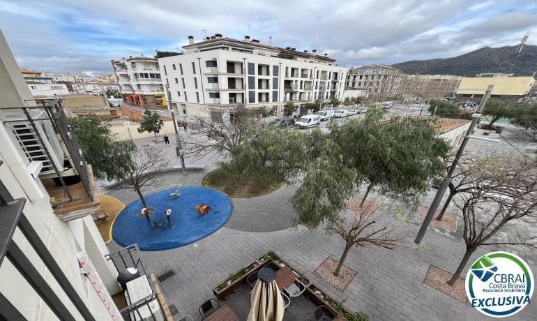 3 bedroom Apartment for sale in Roses - € 287,000 (Ref: 9440013)