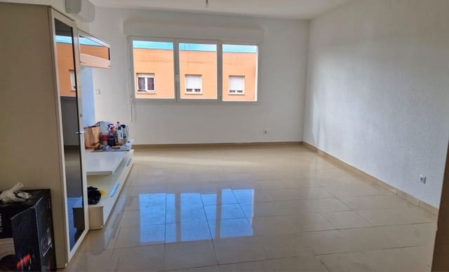 Appartement de 4 chambres à louer à Figueres - 559 € (Ref: 9446241)