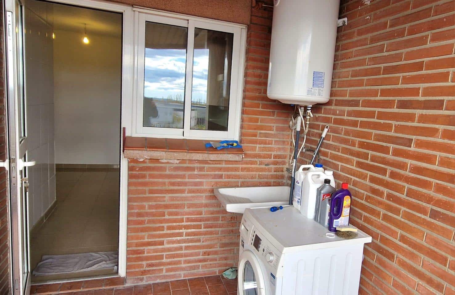 4 Zimmer Apartment zu vermieten in Figueres - 559 € (Ref: 9446241)