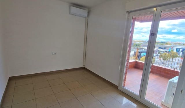 Appartement de 4 chambres à louer à Figueres - 559 € (Ref: 9446241)