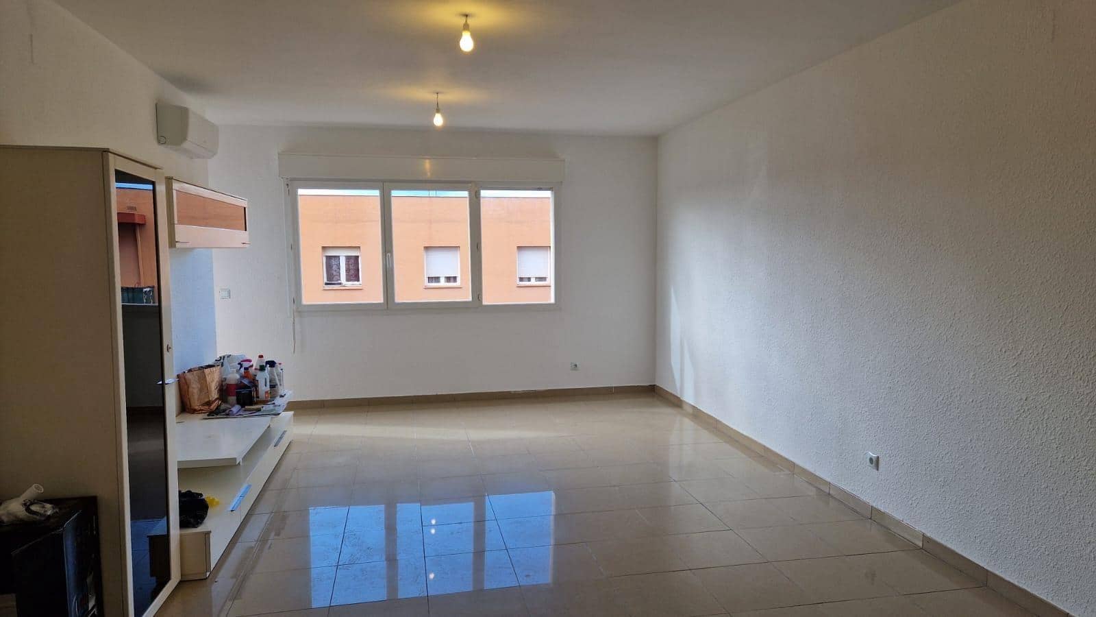 4 Zimmer Apartment zu vermieten in Figueres - 559 € (Ref: 9446241)