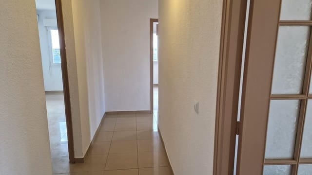 Appartement de 4 chambres à louer à Figueres - 559 € (Ref: 9446241)