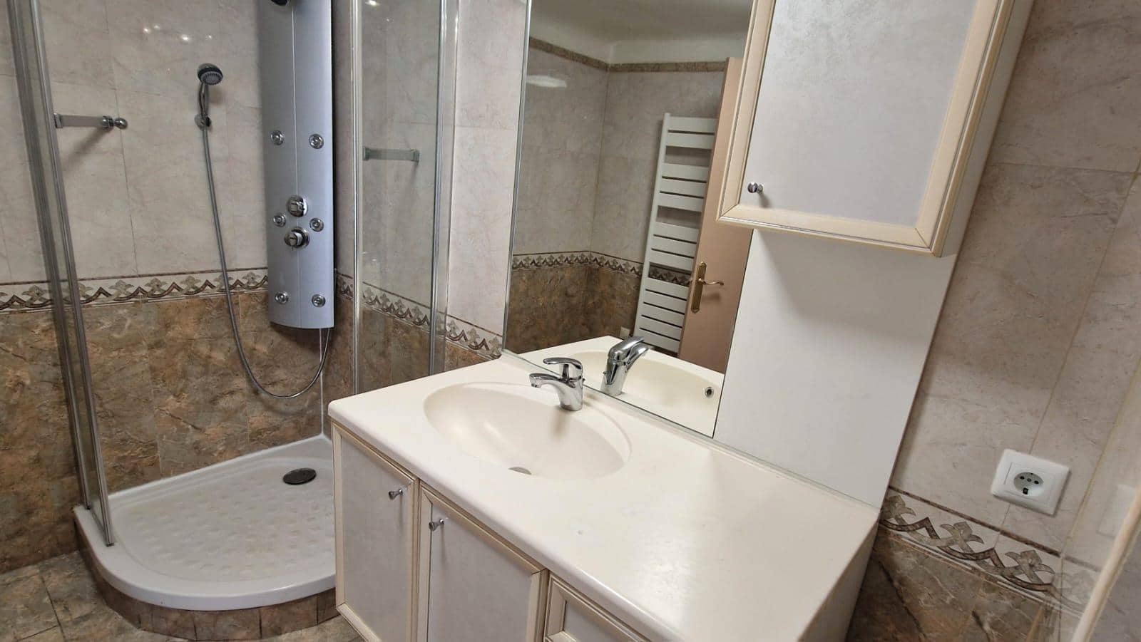 4 Zimmer Apartment zu vermieten in Figueres - 559 € (Ref: 9446241)