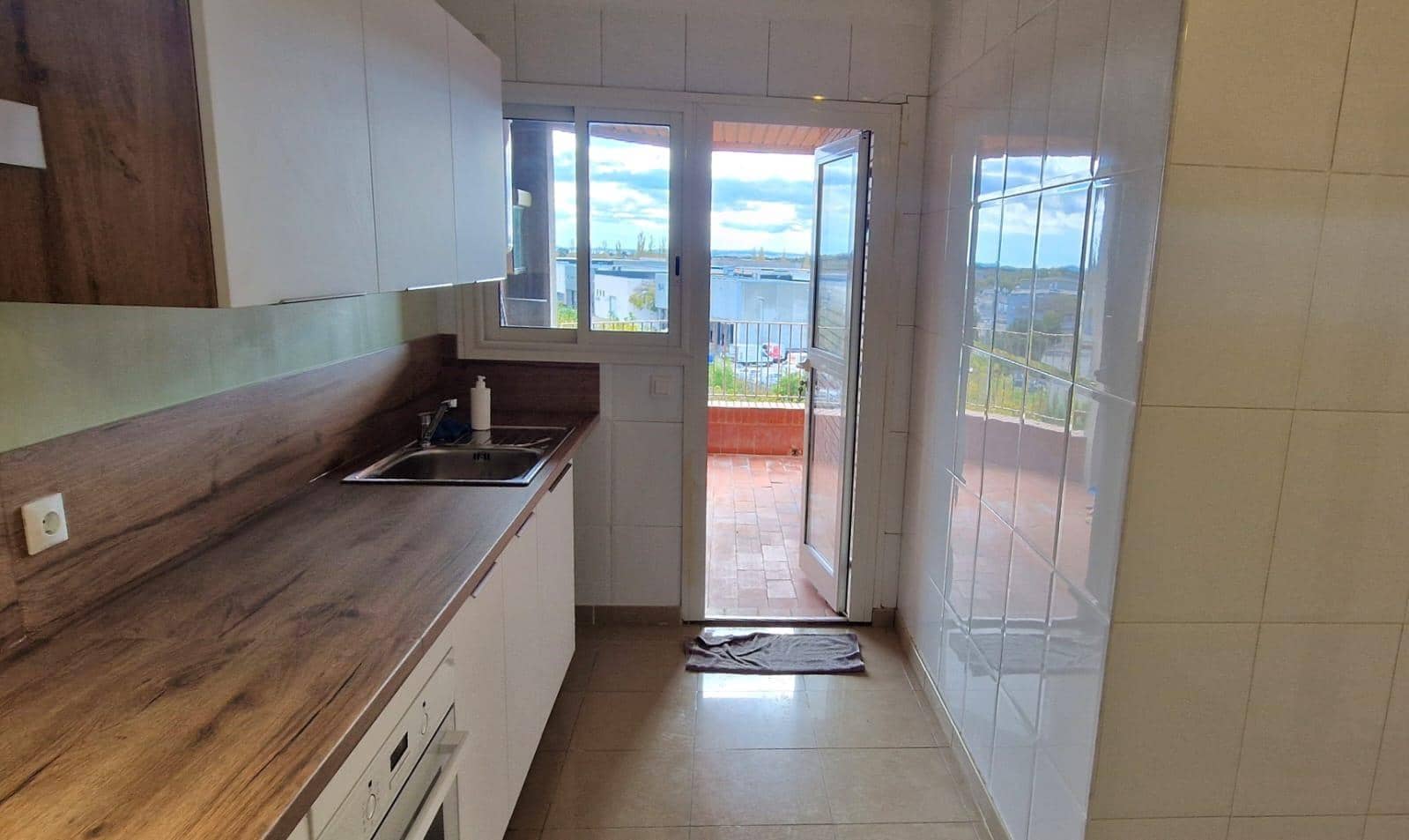 4 Zimmer Apartment zu vermieten in Figueres - 559 € (Ref: 9446241)