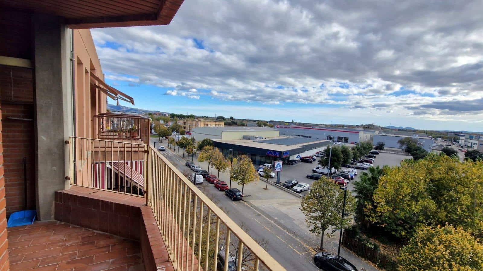 4 Zimmer Apartment zu vermieten in Figueres - 559 € (Ref: 9446241)