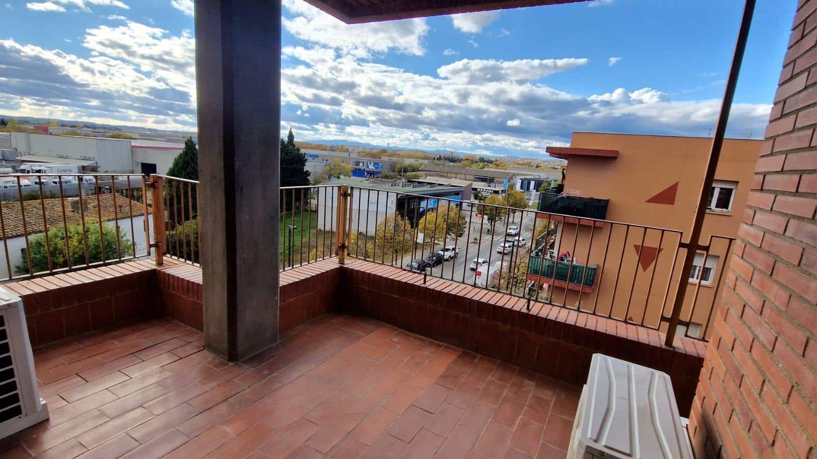 4 Zimmer Apartment zu vermieten in Figueres - 559 € (Ref: 9446241)