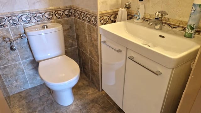 Appartement de 4 chambres à louer à Figueres - 559 € (Ref: 9446241)