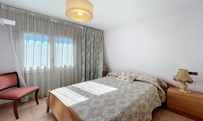 3 bedroom Apartment for sale in Roses - € 185,000 (Ref: 9446243)