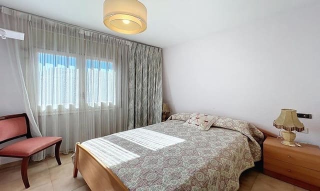 Apartamento de 3 habitaciones en Roses en venta - 179.000 € (Ref: 9446243)