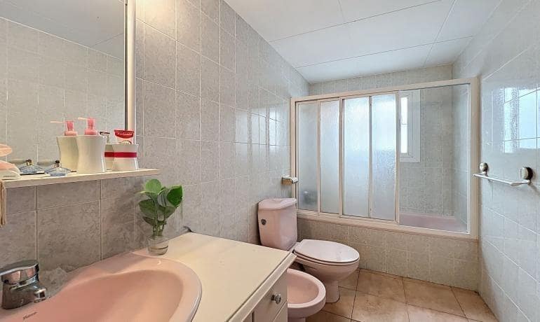 3 bedroom Apartment for sale in Roses - € 179,000 (Ref: 9446243)