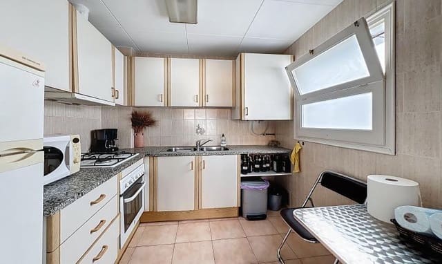 Apartamento de 3 habitaciones en Roses en venta - 179.000 € (Ref: 9446243)
