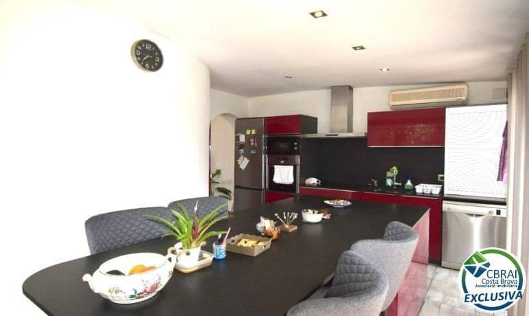 2 soverom Hus til salgs i Empuriabrava med garasje - € 395 000 (Ref: 9450203)