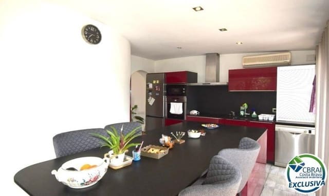 2 soverom Hus til salgs i Empuriabrava, Castelló d'Empúries med garasje - € 395 000 (Ref: 9450203)