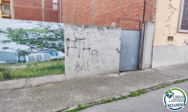 Tontti myytävänä paikassa Figueres - 115 000 € (Ref: 9452060)