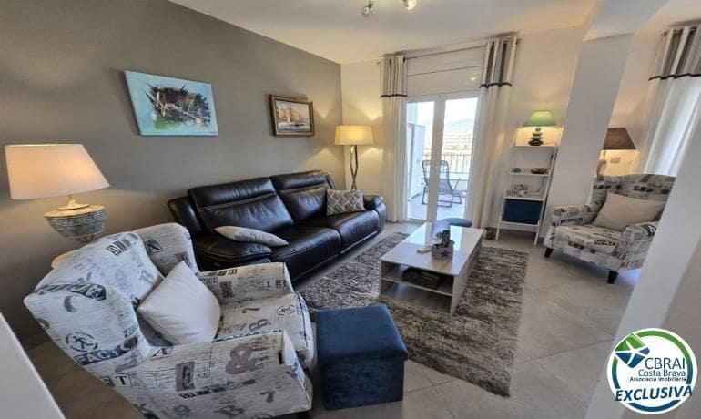 2 bedroom Apartment for sale in Empuriabrava with pool garage - € 249,000 (Ref: 9494528)