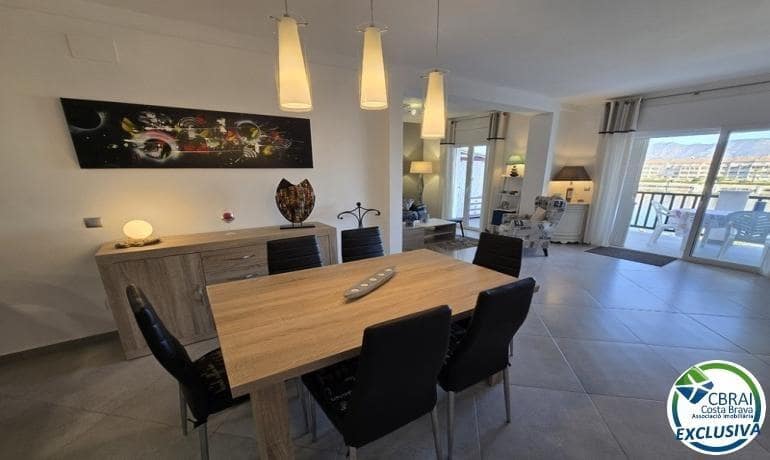 2 bedroom Apartment for sale in Empuriabrava with pool garage - € 249,000 (Ref: 9494528)