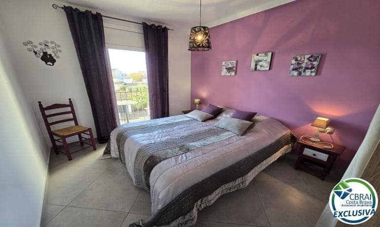 2 bedroom Apartment for sale in Empuriabrava with pool garage - € 249,000 (Ref: 9494528)