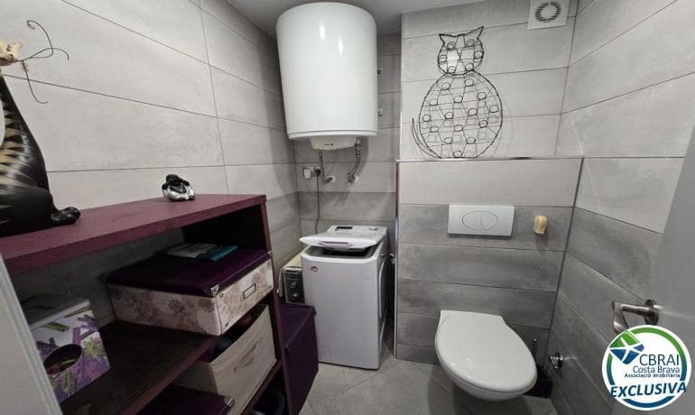 2 bedroom Apartment for sale in Empuriabrava with pool garage - € 249,000 (Ref: 9494528)