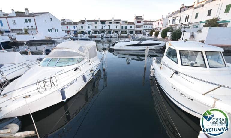 4 soveværelse Byhus til salg i Empuriabrava - € 500.000 (Ref: 9497135)