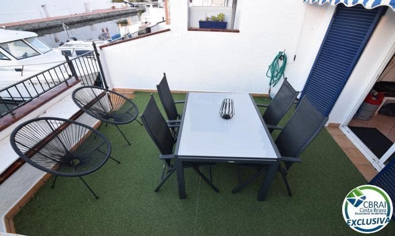 4 soveværelse Byhus til salg i Empuriabrava - € 500.000 (Ref: 9497135)