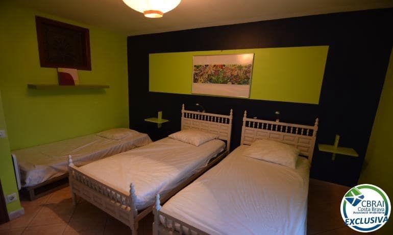 4 soveværelse Byhus til salg i Empuriabrava - € 500.000 (Ref: 9497135)