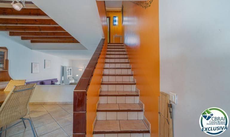 4 Zimmer Haus zu verkaufen in Empuriabrava - 455.000 € (Ref: 9497135)