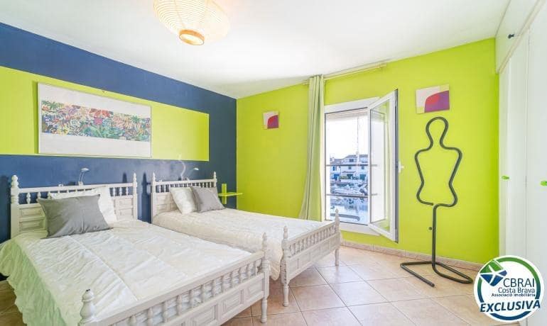 4 Zimmer Haus zu verkaufen in Empuriabrava - 455.000 € (Ref: 9497135)