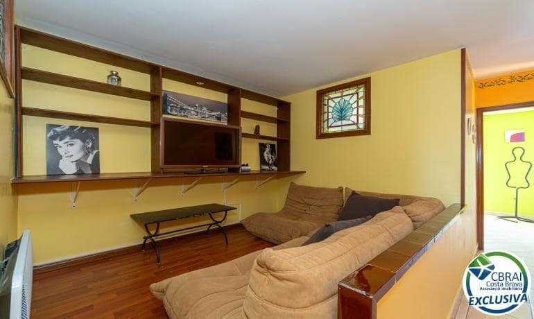 4 Zimmer Haus zu verkaufen in Empuriabrava - 455.000 € (Ref: 9497135)