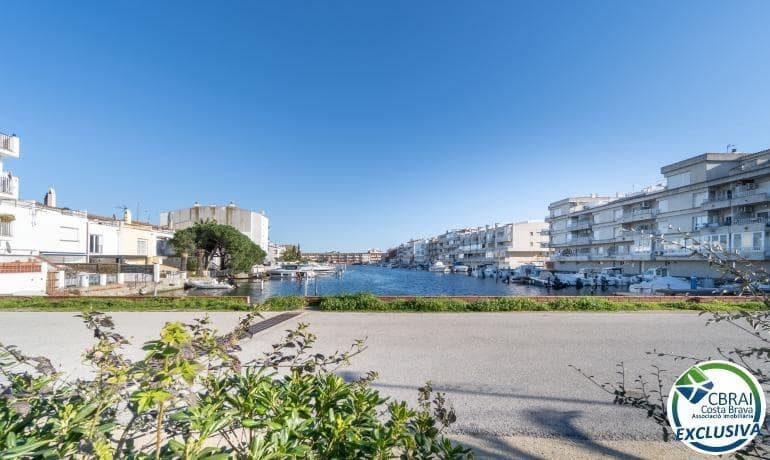 4 Zimmer Haus zu verkaufen in Empuriabrava - 455.000 € (Ref: 9497135)