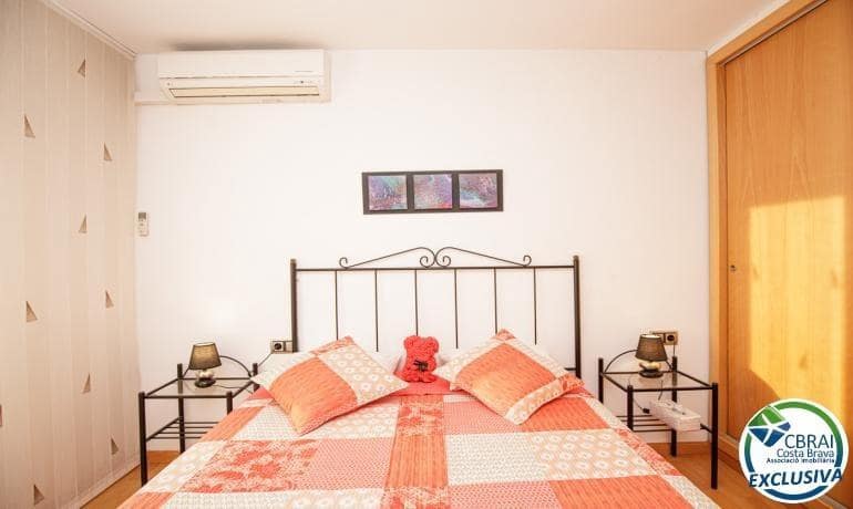 3 bedroom Flat for sale in Figueres with garage - € 185,000 (Ref: 9508808)