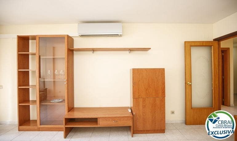 3 bedroom Apartment for sale in Figueres - € 144,000 (Ref: 9516007)