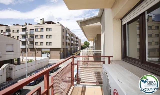 3 bedroom Apartment for sale in Figueres - € 144,000 (Ref: 9516007)