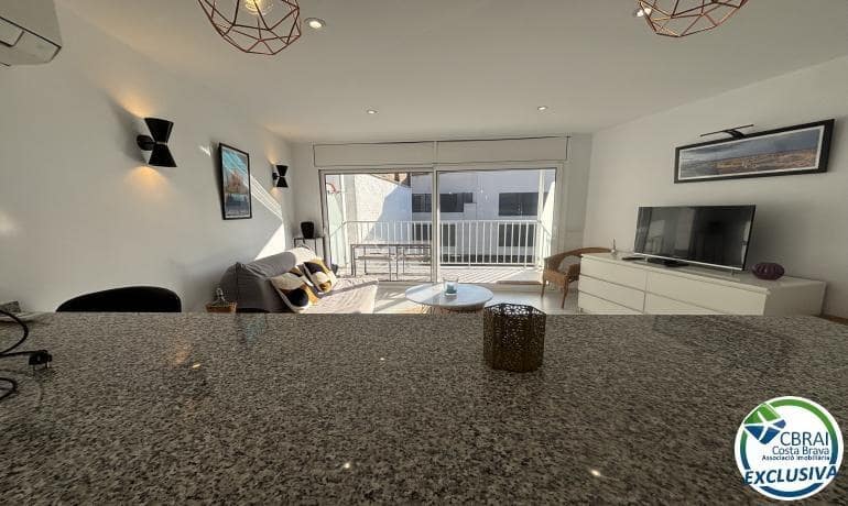 1 bedroom Apartment for sale in Roses - € 215,000 (Ref: 9520814)