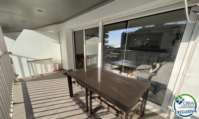 1 bedroom Apartment for sale in Roses - € 215,000 (Ref: 9520814)