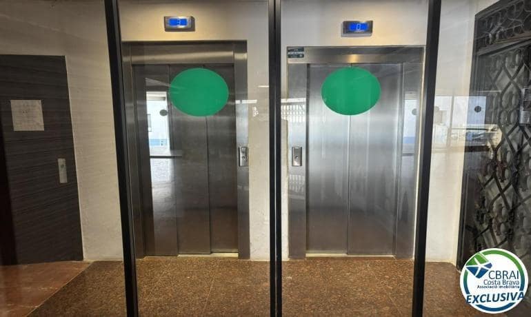 1 bedroom Apartment for sale in Roses - € 215,000 (Ref: 9520814)