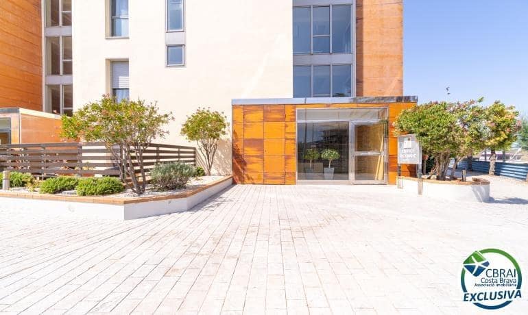 3 bedroom Apartment for sale in Santa Margarida with pool garage - € 390,000 (Ref: 9527619)