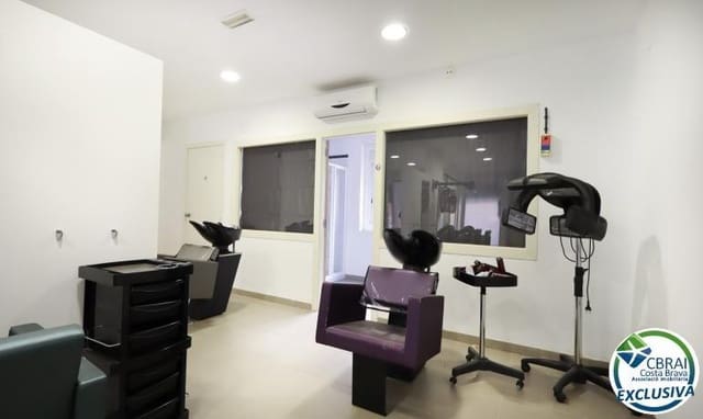 Kommersiell till salu i Roses - 172 000 € (Ref: 9527620)