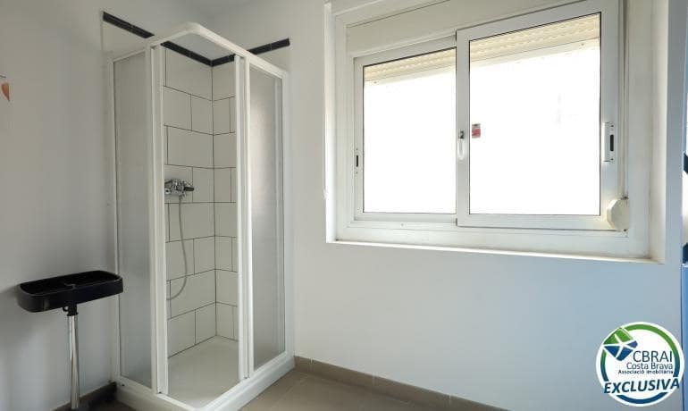 Gewerbe zu verkaufen in Roses - 122.000 € (Ref: 9527620)
