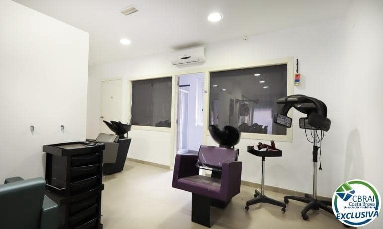 Gewerbe zu verkaufen in Roses - 122.000 € (Ref: 9527620)
