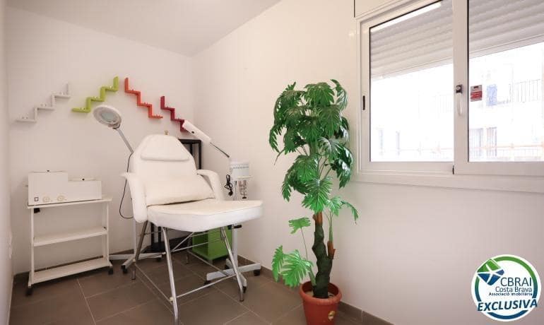 Gewerbe zu verkaufen in Roses - 122.000 € (Ref: 9527620)
