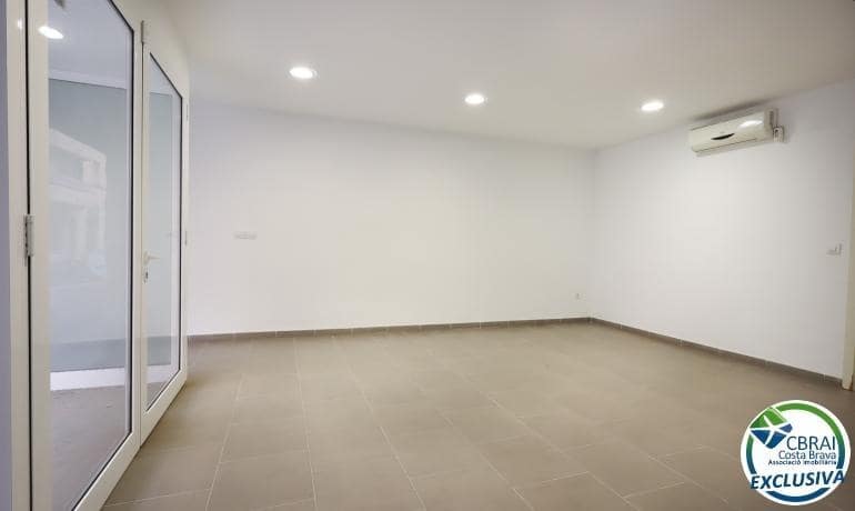 Gewerbe zu verkaufen in Roses - 122.000 € (Ref: 9527620)