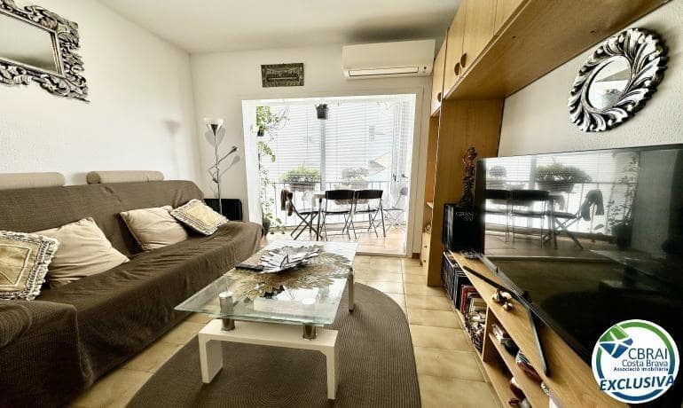 1 bedroom Apartment for sale in Empuriabrava - € 79,000 (Ref: 9527621)