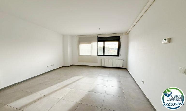 3 sypialnia Apartament na sprzedaż w Vilatenim z basenem - 275 000 € (Ref: 9535862)