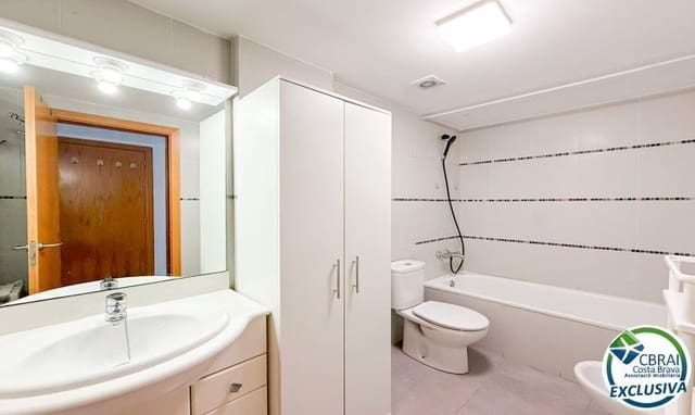 3 bedroom Apartment for sale in Vilatenim, Figueres with pool - € 275,000 (Ref: 9535862)